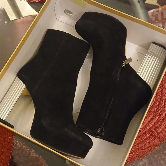 Michael Kors Porter Platform Booties - Picture 2 of 10